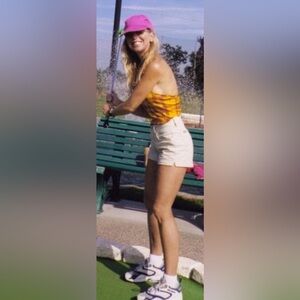 💛RETRO “1998” Like-New pale yellow high waisted short shorts- Sz 1